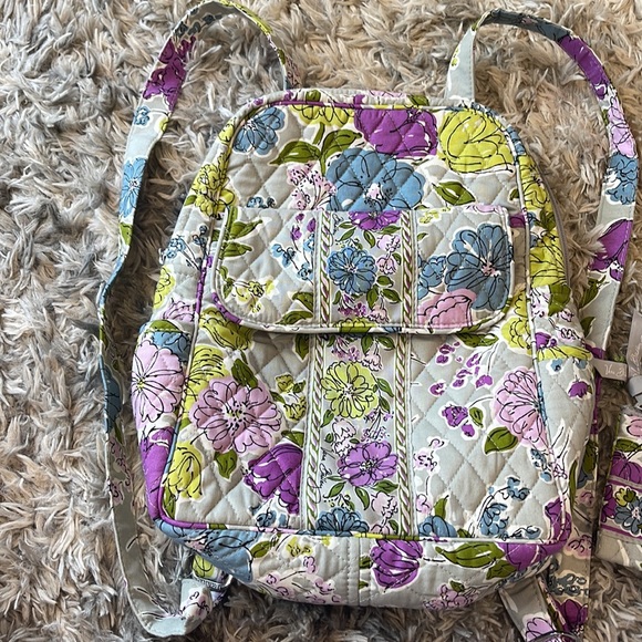 VERA BRADLEY floral mini backpack with MATCHING wallet (wallet is new with tag) - Picture 3 of 6
